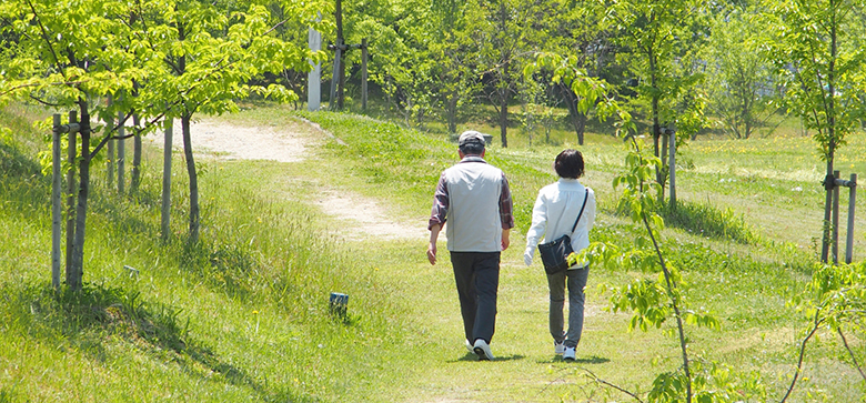 愛知県　岡崎・豊田・安城・刈谷・高浜・碧南・西尾の葬儀・家族葬なら「文十鳳凰殿」。24時間年中無休でご依頼いただけます。シンプルなお別れ葬（直葬）から身近な人で見送る家族葬・伝統的な一般葬までお客様のご要望にお応えいたします。